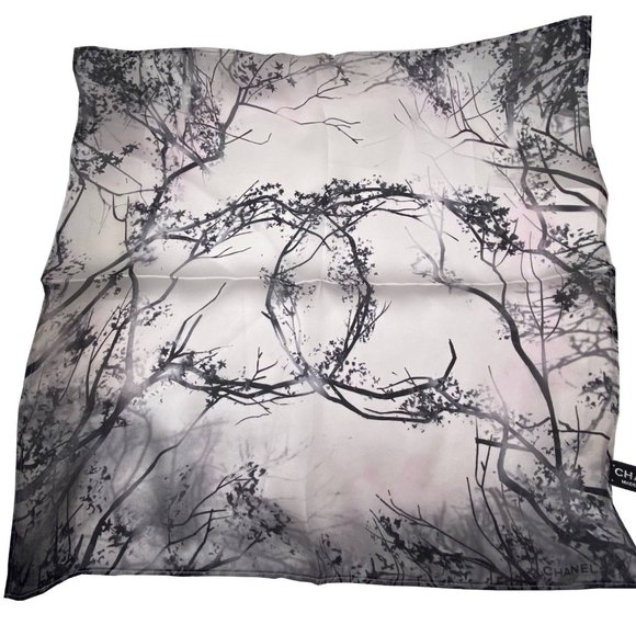 Chanel Brand New Grey CC Silk Small Scarf - Picture 1 of 3